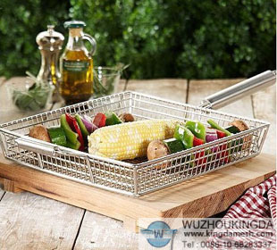 Wire barbecue basket