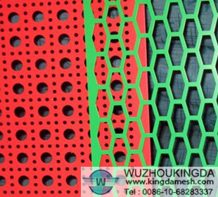 The specifications of galvanized perforated mesh sheet