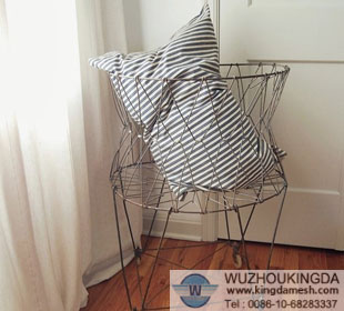 Wire laundry basket