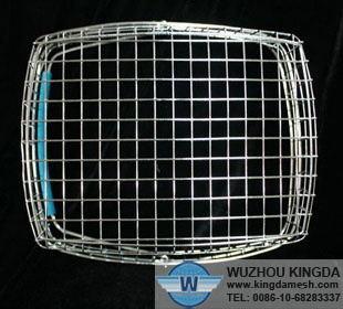 Small wire mesh shopping basket