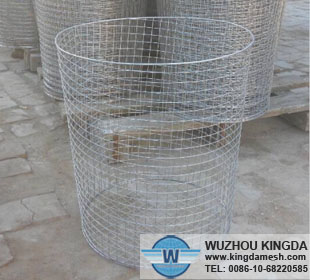 Wire trash basket