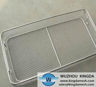 Wire mesh basket for sterilization