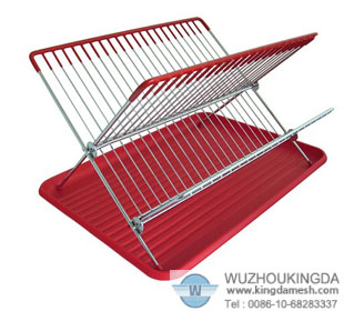 Dish drainer with drip tray