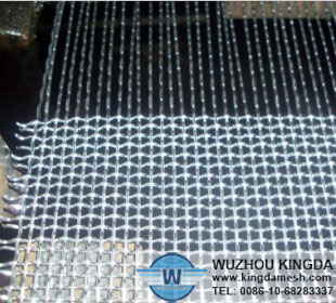 Iron wire crimped woven mesh netting