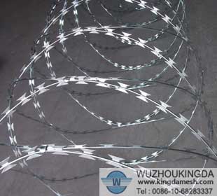 Concertina razor barbed wire coil
