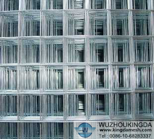 Smooth steel reinforcing welded wire mesh