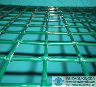 Plastic coated crimped wire mesh