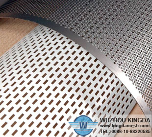 Perforated plate screen