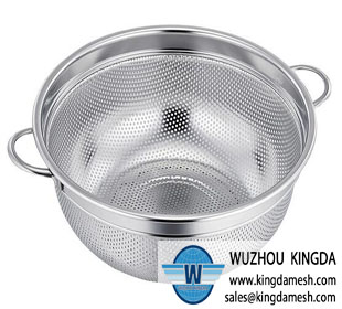 Stainless steel flexible mesh storage colanders and strainers